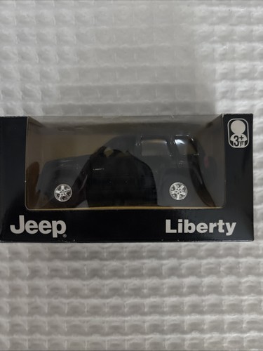 2002 maisto jeep liberty black - 2002,