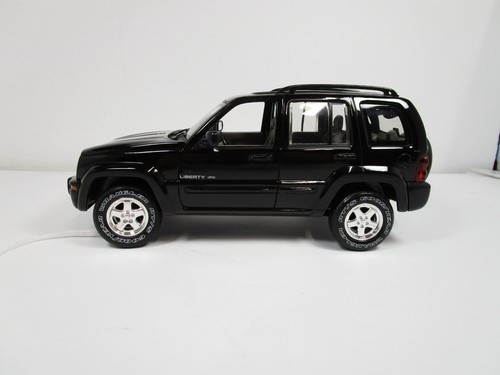 Matchbox black 2001 - 1/18,